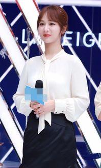 知情人爆料圈内有位男星,娱乐圈神秘男星身份曝光，背后故事令人震惊！”  第2张